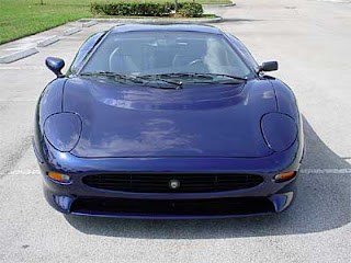 Jaguar XJ220