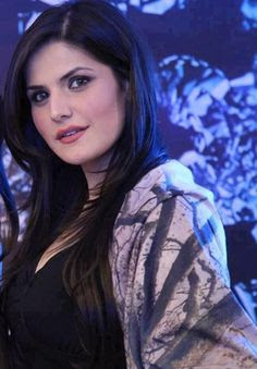  Zarine Khan Beautiful Hd Wallpaper 14