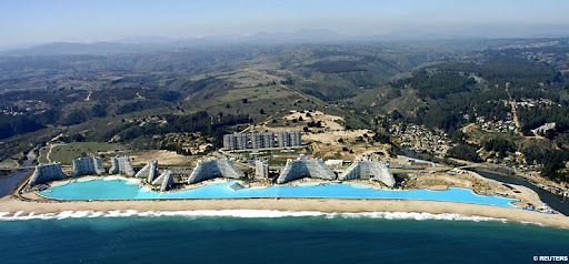 World's Largest Swimming-Pool