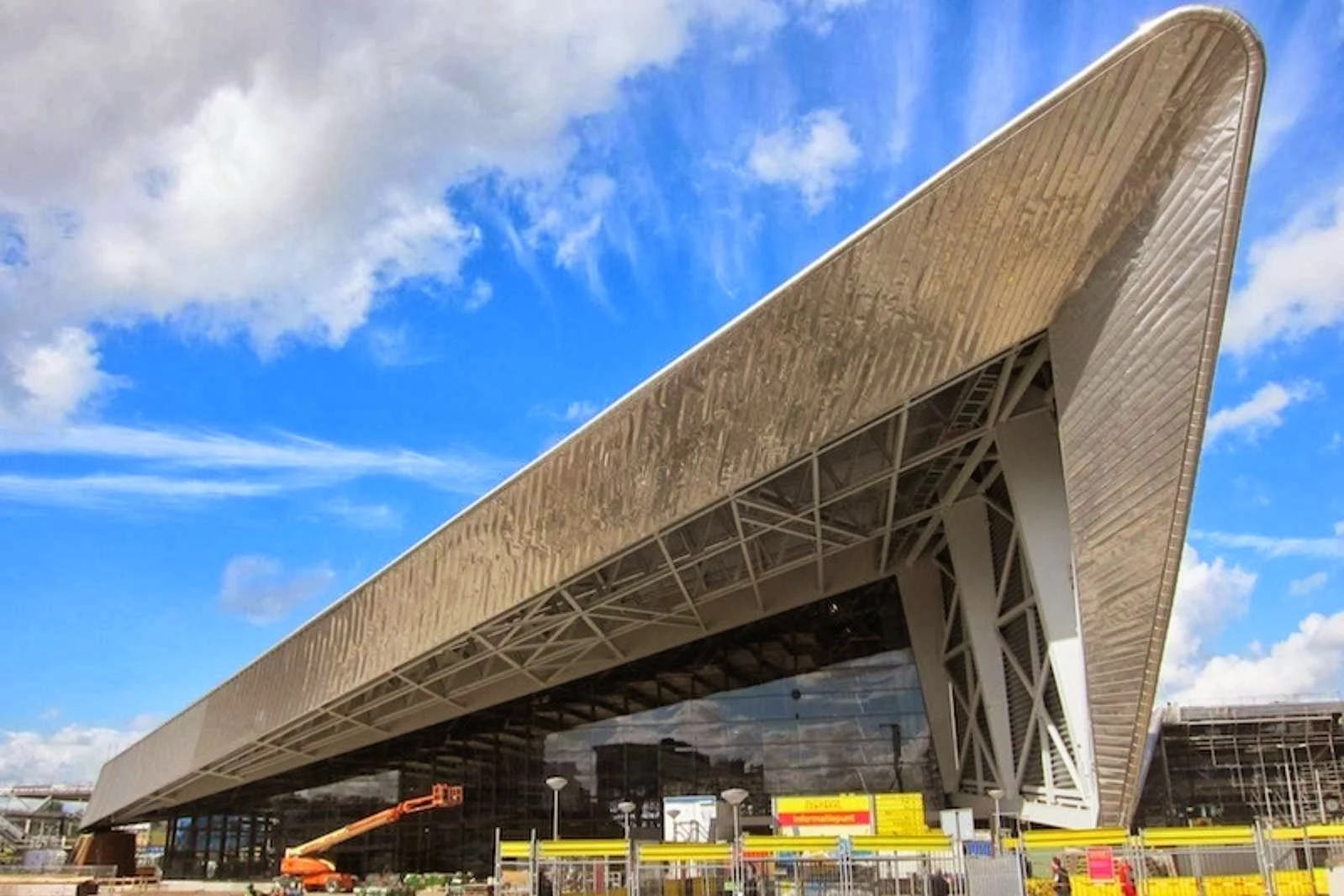 Rotterdam Central Station by Mvsa Architects