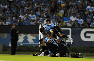 Aos poucos o Grêmio escala o continente - Foto: Jefferson Bottega