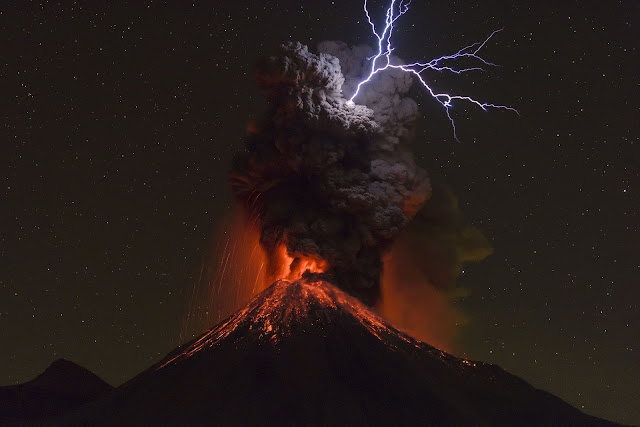 Volcán de Colima Eruption