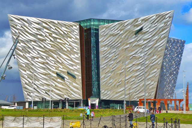 Exterior del Museo del Titanic en Belfast