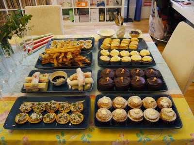 Good Finger Foods  Babies on Then There Was The Delectable Spread Of Party Food Mushroom