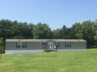 The trailer house on the prairie