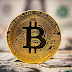 Bitcoin reage com projeto de lei nos EUA, investidores continuam cautelosos.