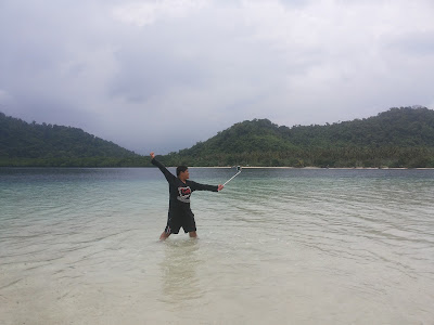 Pesona alam pulau kecil Kalagian Lunik di Lampung