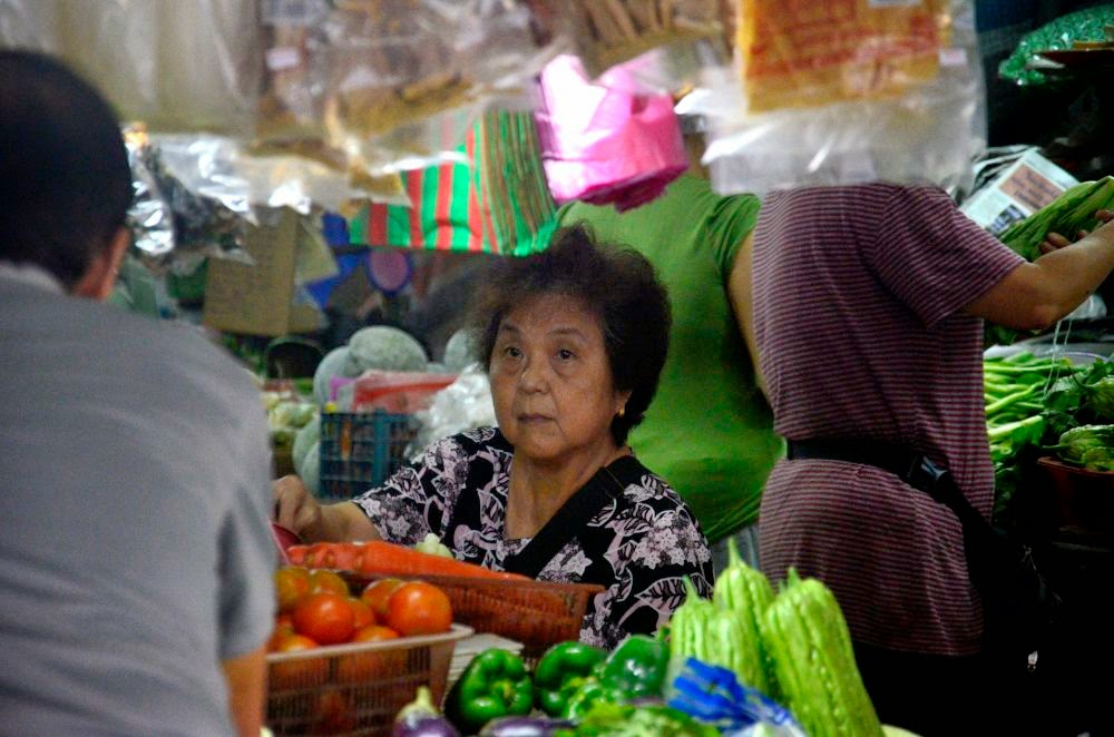 Suasana pagi di Pasar Kota Kinabalu