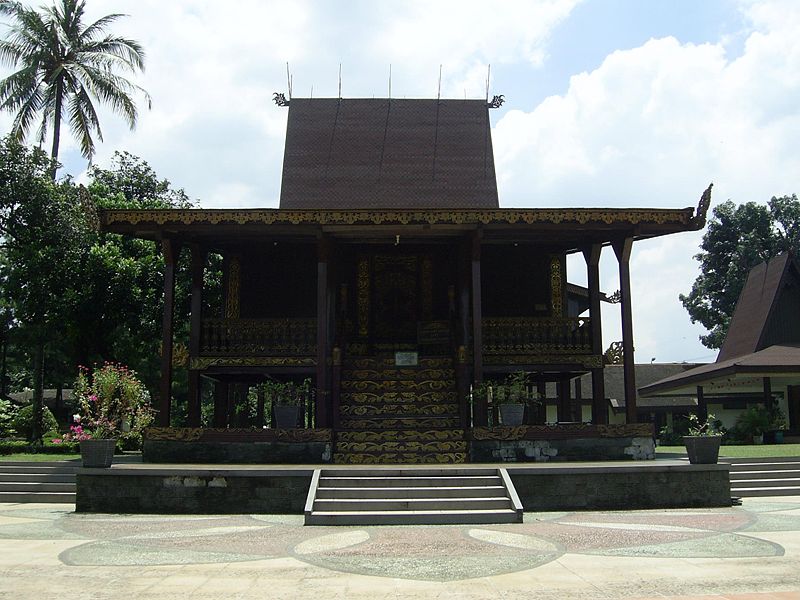 Gema Budaya Filosofi Rumah Adat Banjar 