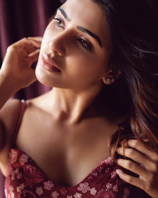 Samantha exudes heat and glamour in her latest hot photoshoot.