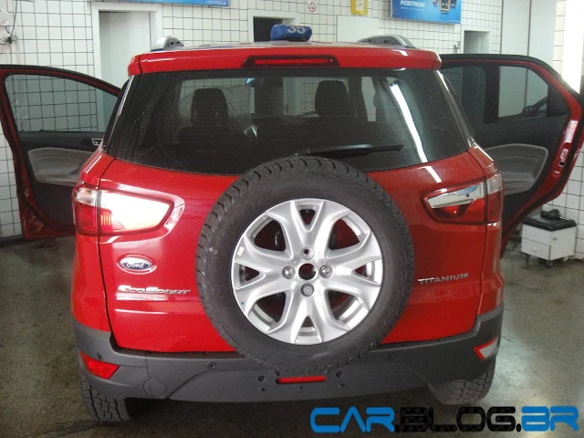 EcoSport Titanium Vermelha