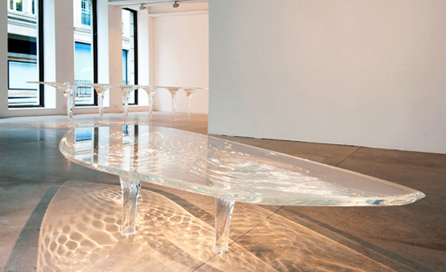 diseño_actualidad-liquid-glacial-table-by-zaha-hadid-tres_studio-top_blog_deco-blog_arquitectura_interiorismo_decoracion_valencia-proyectos_arquitectura_valencia