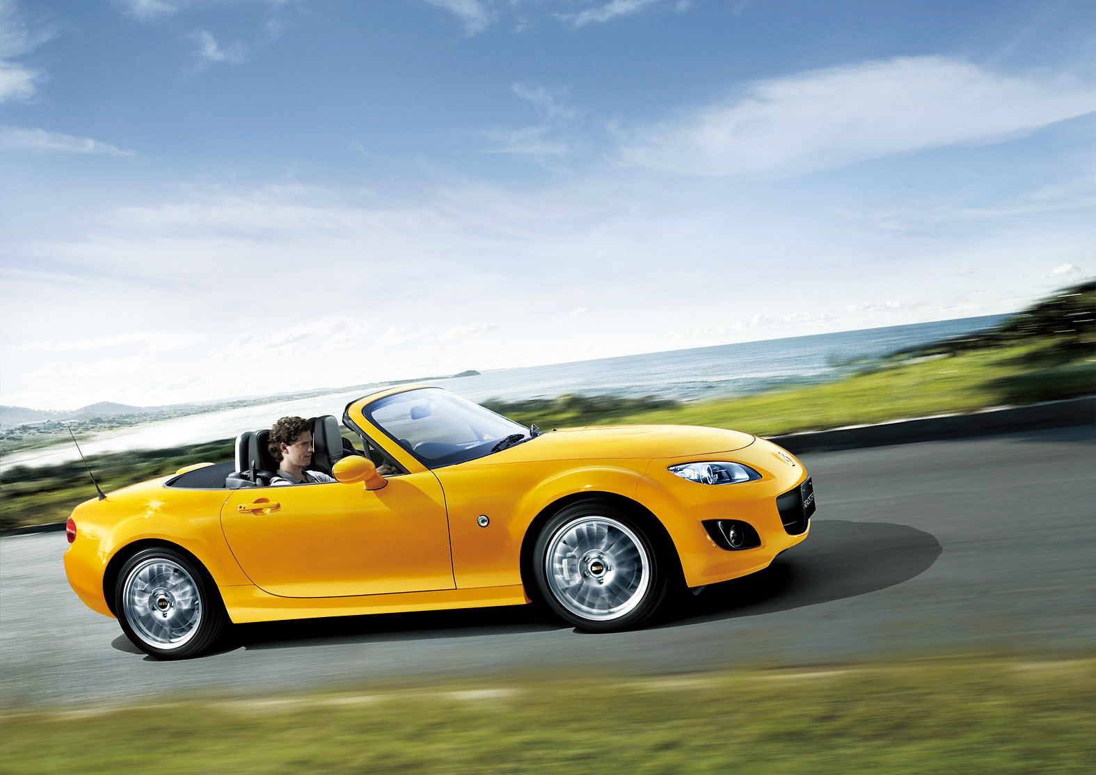 Mazda Roadster MX 5 Miata 14 Mazda Launches MX 5 /Miata Facelift in Japan 