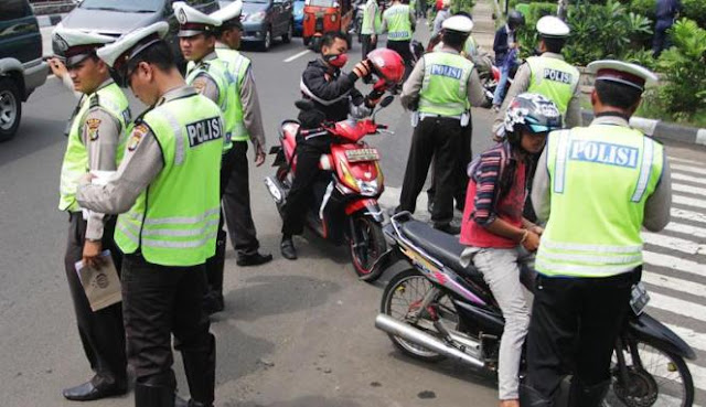 Polisi Membuat Cara Baru Agar Anda Kena Tilang!! BACALAH AGAR TERHINDAR