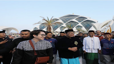 Ridwan Kamil Ajak Ustaz Abdul Somad Kunjungi Galeri Rasulullah SAW di Masjid Raya Al Jabbar