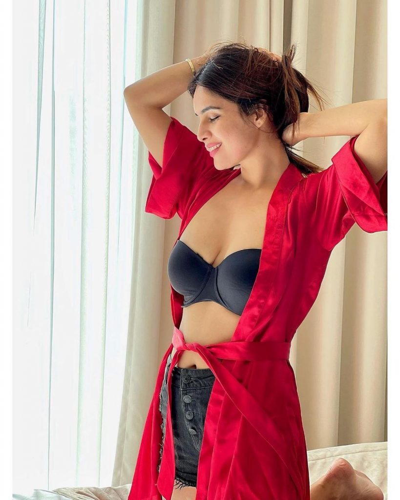 Actress Pics: Neha Malik Unique Styling Of Denim Shorts With A Satin Robe