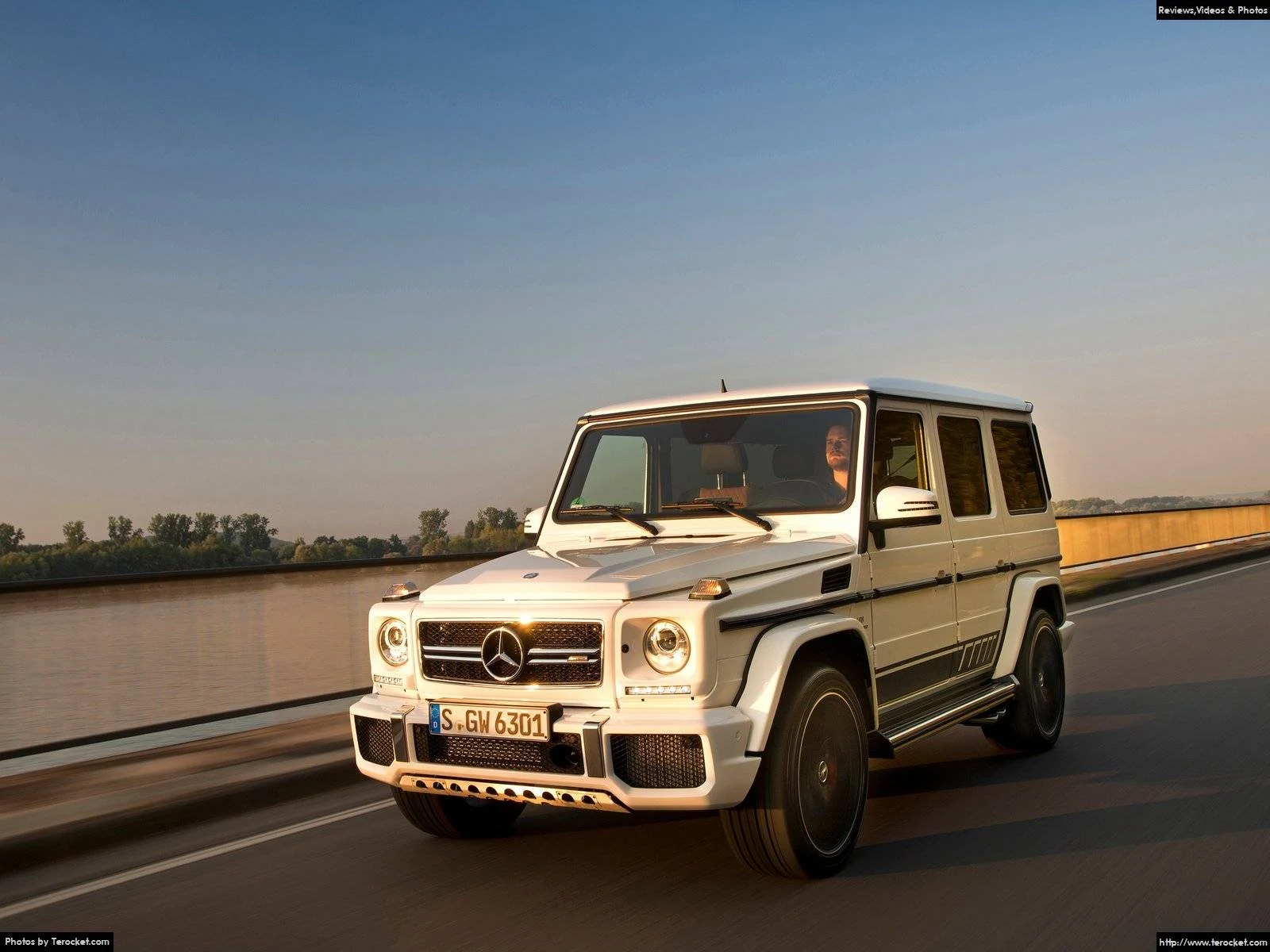 Hình ảnh xe ô tô Mercedes-Benz G-Class 2016 & nội ngoại thất