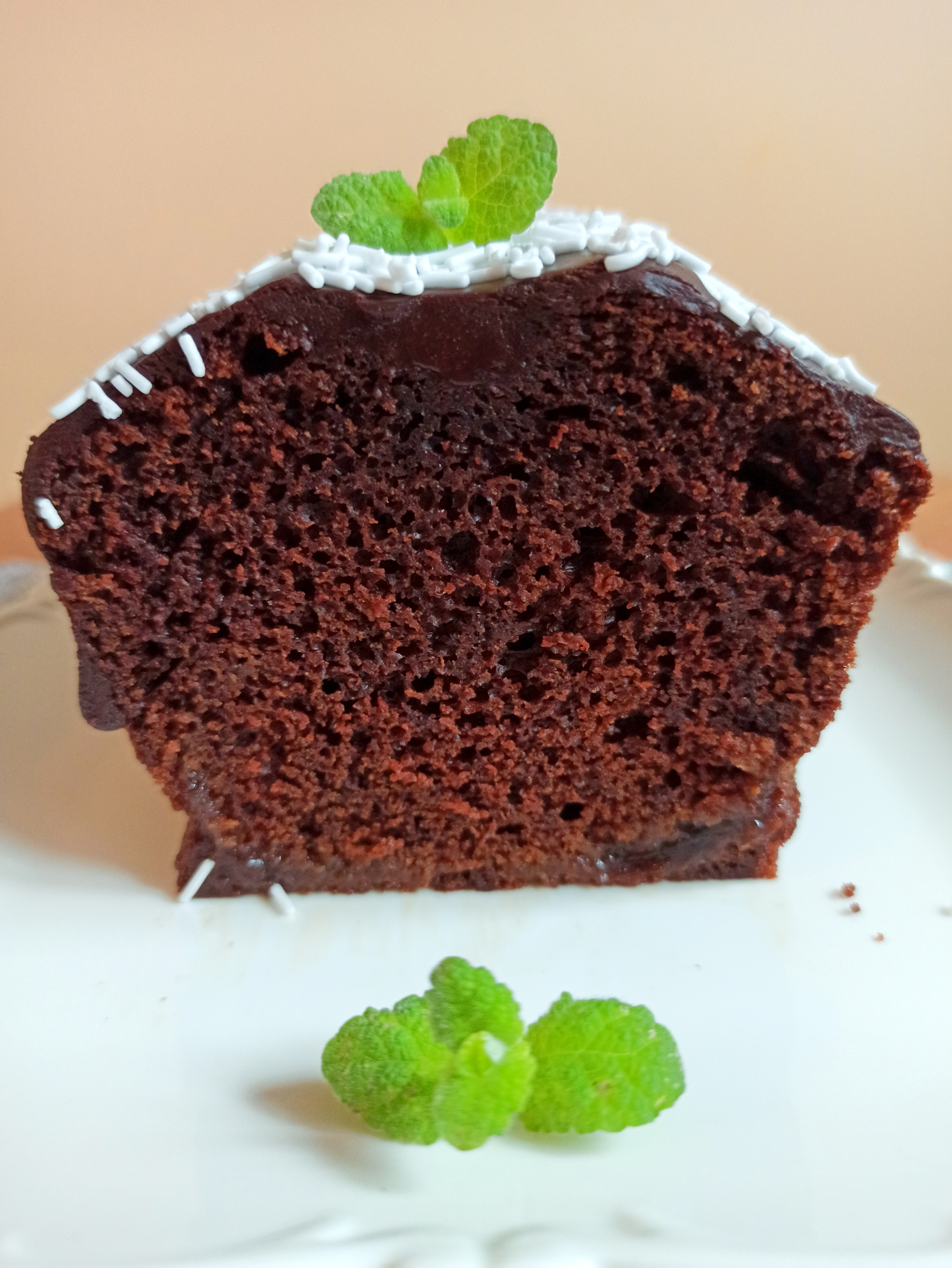 Ciasto korzenne z czekoladą i powidłami śliwkowymi