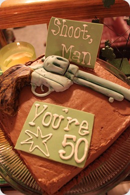 gun cake 024