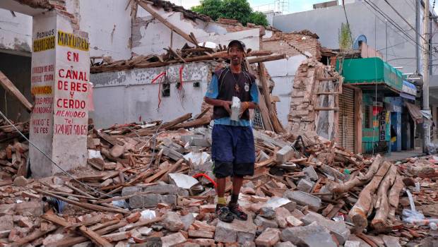 Se derrumban 6 casas en Juchitán por sismo de este sábado