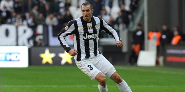 Rossoneri Pernah Tolak Bek Tangguh Juventus