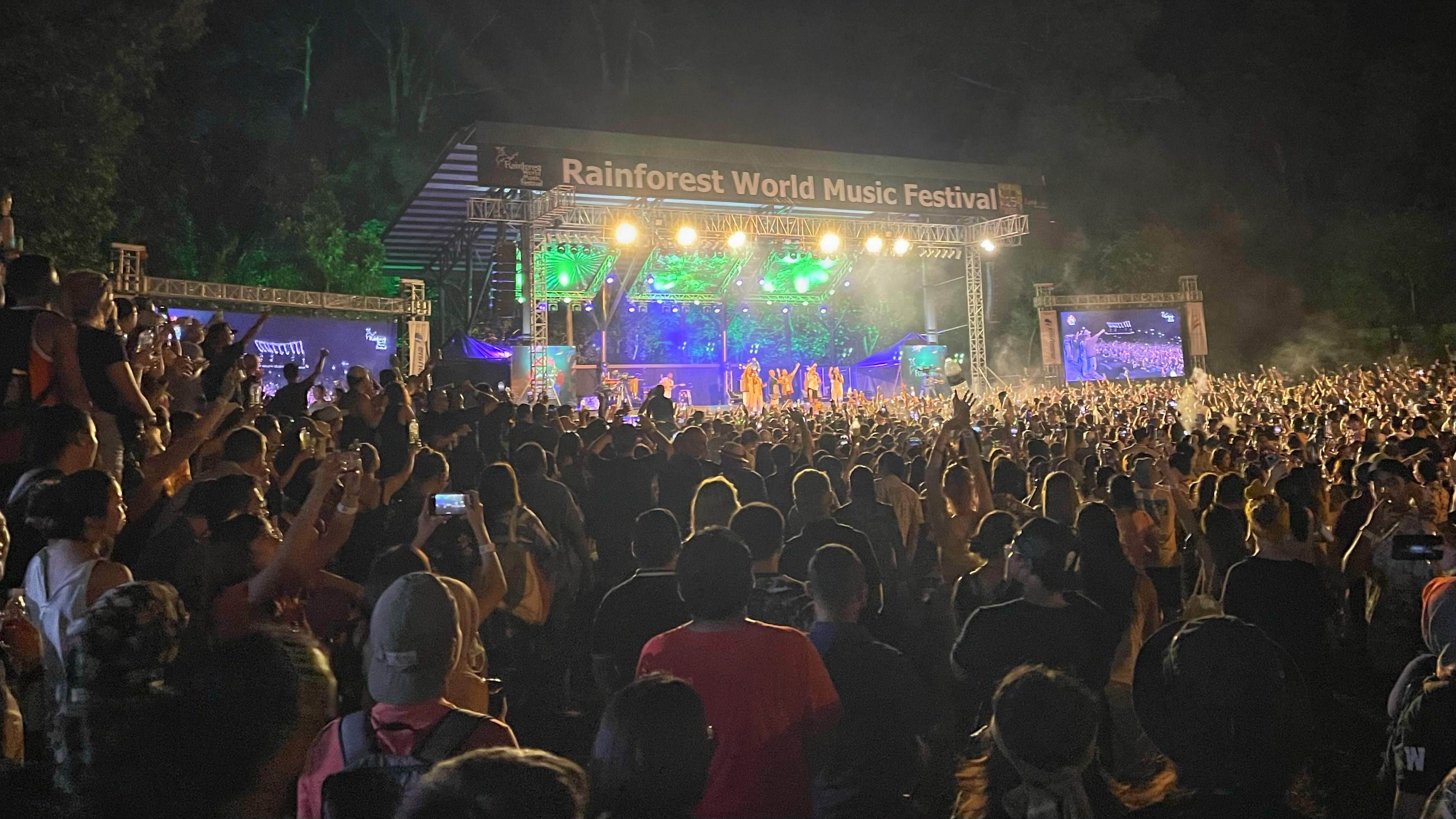 PENGALAMAN INDAH DI RAINFOREST WORLD MUSIC FESTIVAL 2022 EDISI KE-25