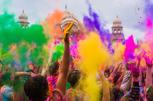 holi-essay-in-hindi