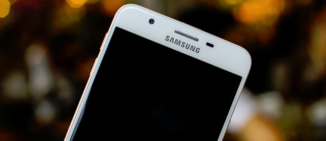 Smartphone Samsung Bekali Galaxy J7 Prime dengan RAM 3 GB dan Sensor Sidik Jari Keren banget 