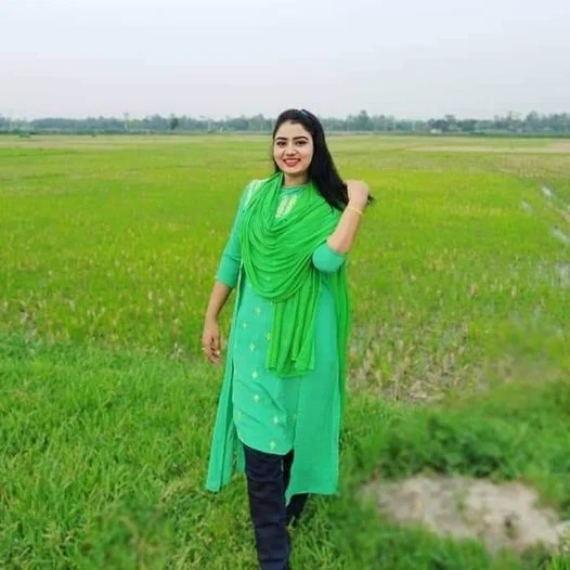 গ্রামের মেয়েদের প্রোফাইল পিক
