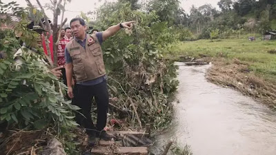 Wagub Steven Kandouw Tinjau Lokasi dan Serahkan Bantuan untuk Warga Terdampak Bencana di Minahasa