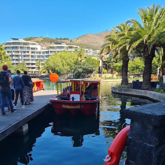 Cape Town City Sightseeing canal boat