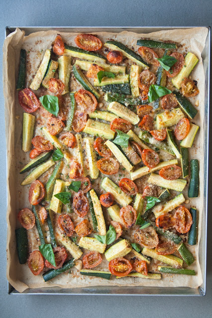 Zucchine e pomodorini gratinati al forno