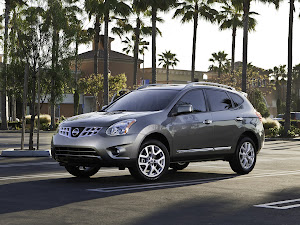 Nissan Rogue 2011 (2)