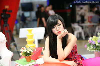 7 Hwang Mi Hee-KOBA 2011-part 2-very cute asian girl-girlcute4u.blogspot.com