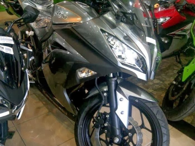 Gambar Motor Kawasaki Ninja N250 FI 2014 Stripping Baru