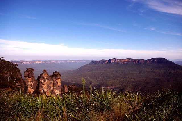 Three Sisters and Mount Solitary