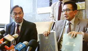 Anwar Ibrahim Ahli Parlimen Indera Mahkota, Azan Ismail Datuk Seri Najib Razak RM2 bilion Bantuan Rakyat 1Malaysia (BR1M) 2.0.