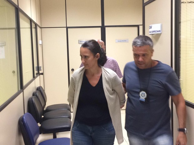 Polícia diz ter confirmado 2º caso de pedofilia envolvendo professora no RJ