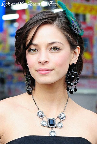 Read the main Kristin Kreuk biographical article and Kristin Kreuk official