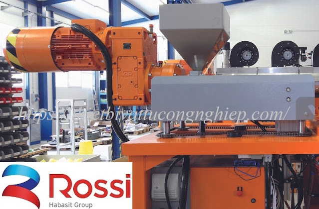 Bộ giảm tốc Rossi Gearmotors công nghiệp nhựa trong quá trình ép đùn