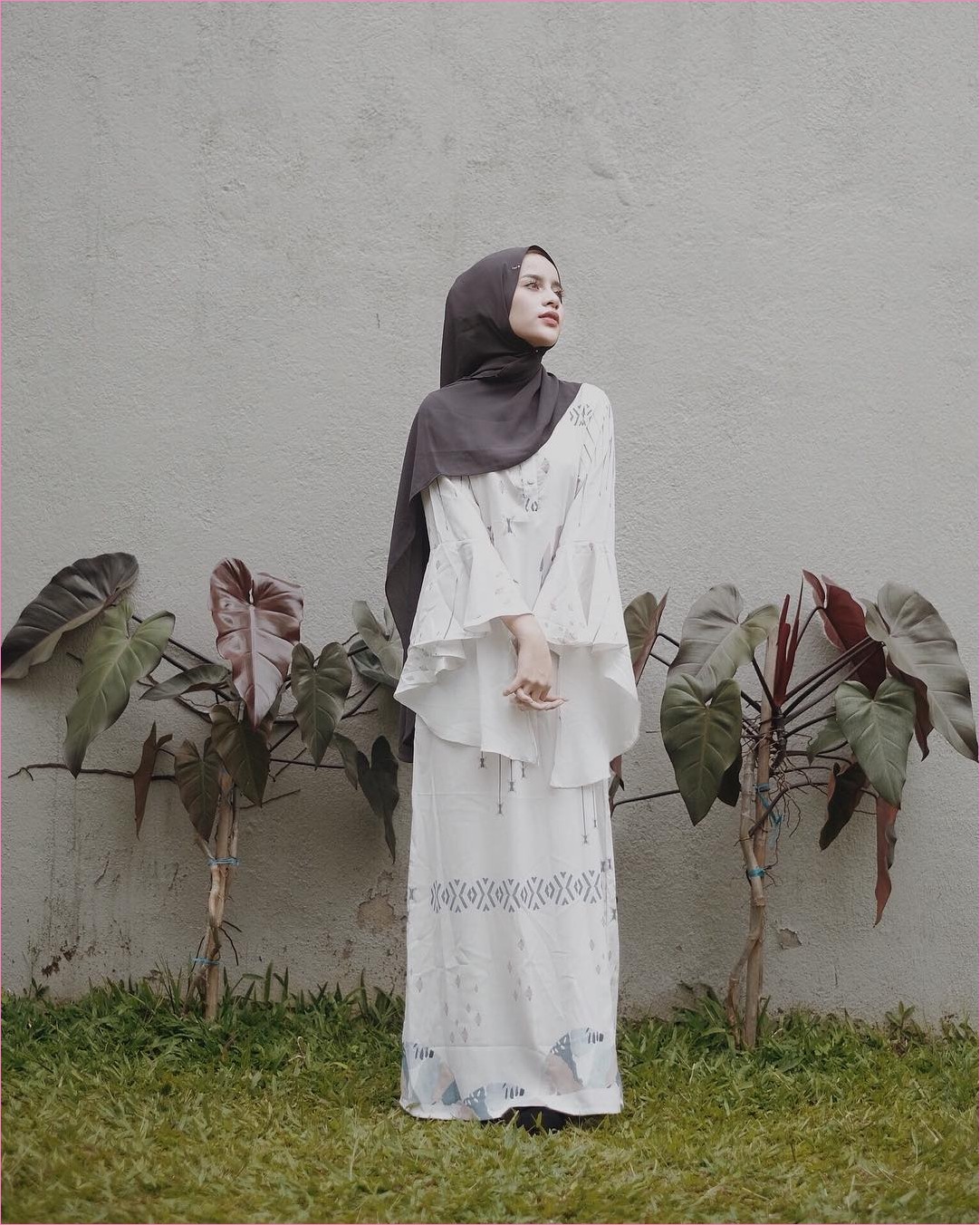  Model Outfit Baju Hijab Casual Untuk Perempuan Gemuk Ala Selebgram  Model Outfit Baju Hijab Casual Untuk Perempuan Gemuk Ala Selebgram 2018