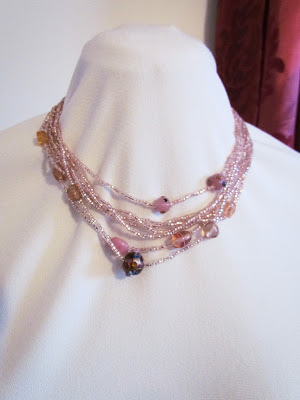 Beaded jewellery, beaded necklace, easy beading, pink beaded necklace, DIY beaded necklace