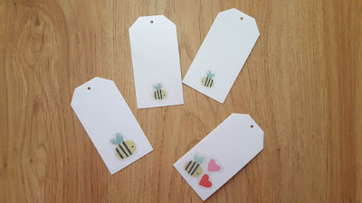 DIY bumblebee gift tags