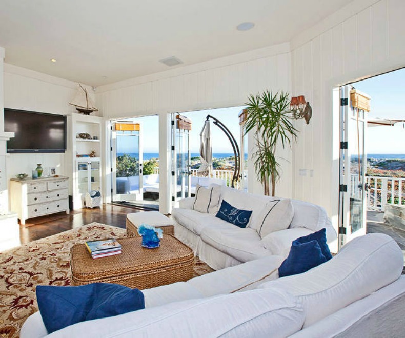 Coastal Home: Spotted from the Crow's Nest:Beach House ...