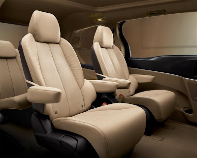 2011 Buick GL8 Rear Seats Photo