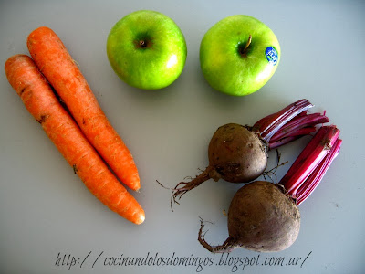 Ensalada de remolacha, zanahoria y manzana