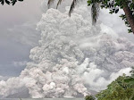 Erupsi Gunung Ruang Jangkau Wilayah Lebih Luas, 12 Ribu Jiwa Segera Dievakuasi