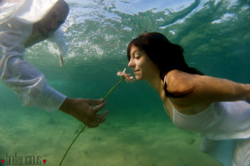 ensaio fotográfico de casamento embaixo da água