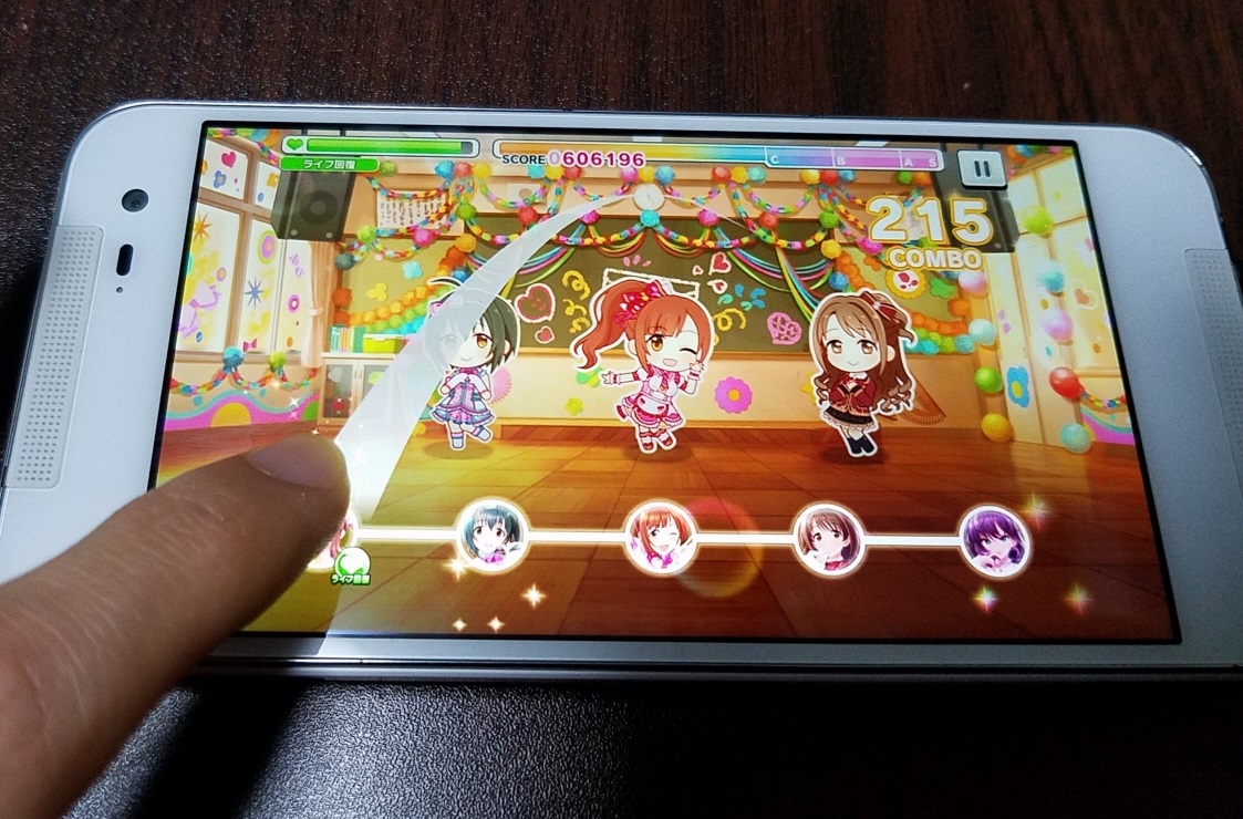 ちびスマホ王国 Androidでデレステが快適にプレイできるのは