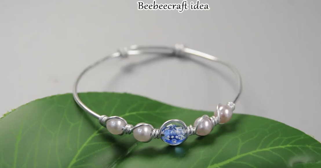 Learn how to make #wire wrapped #bracelet with #Beebeecraft | Handmade wire  jewelry, Wire jewelry designs, Wire wrapped jewelry